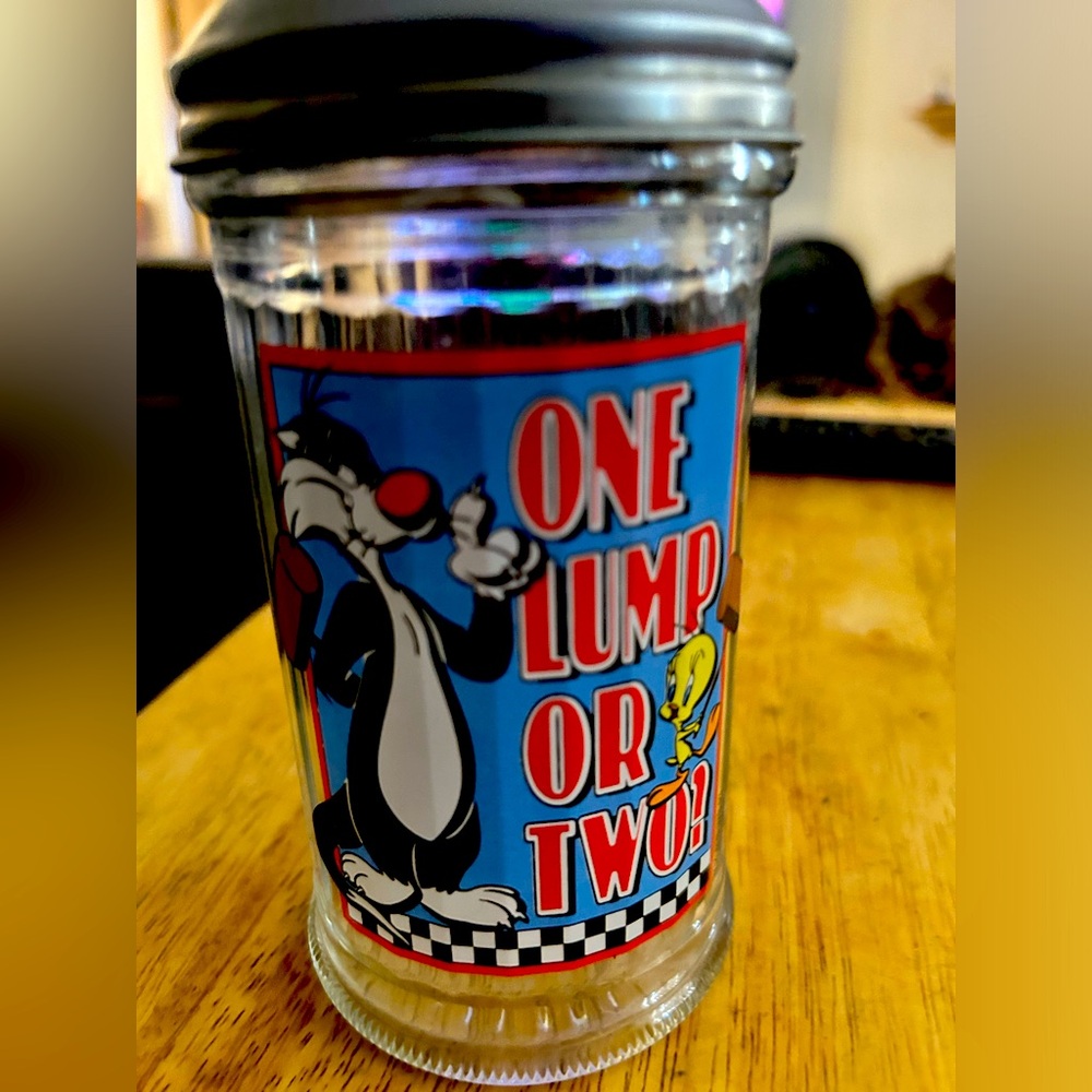 1993 Looney Tunes Tweety Sylvester ONE LUMP OR TWO Diner Sugar Jar Dispenser